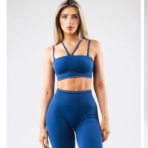 Alphalete Amplify Gemini Bra -
Reign